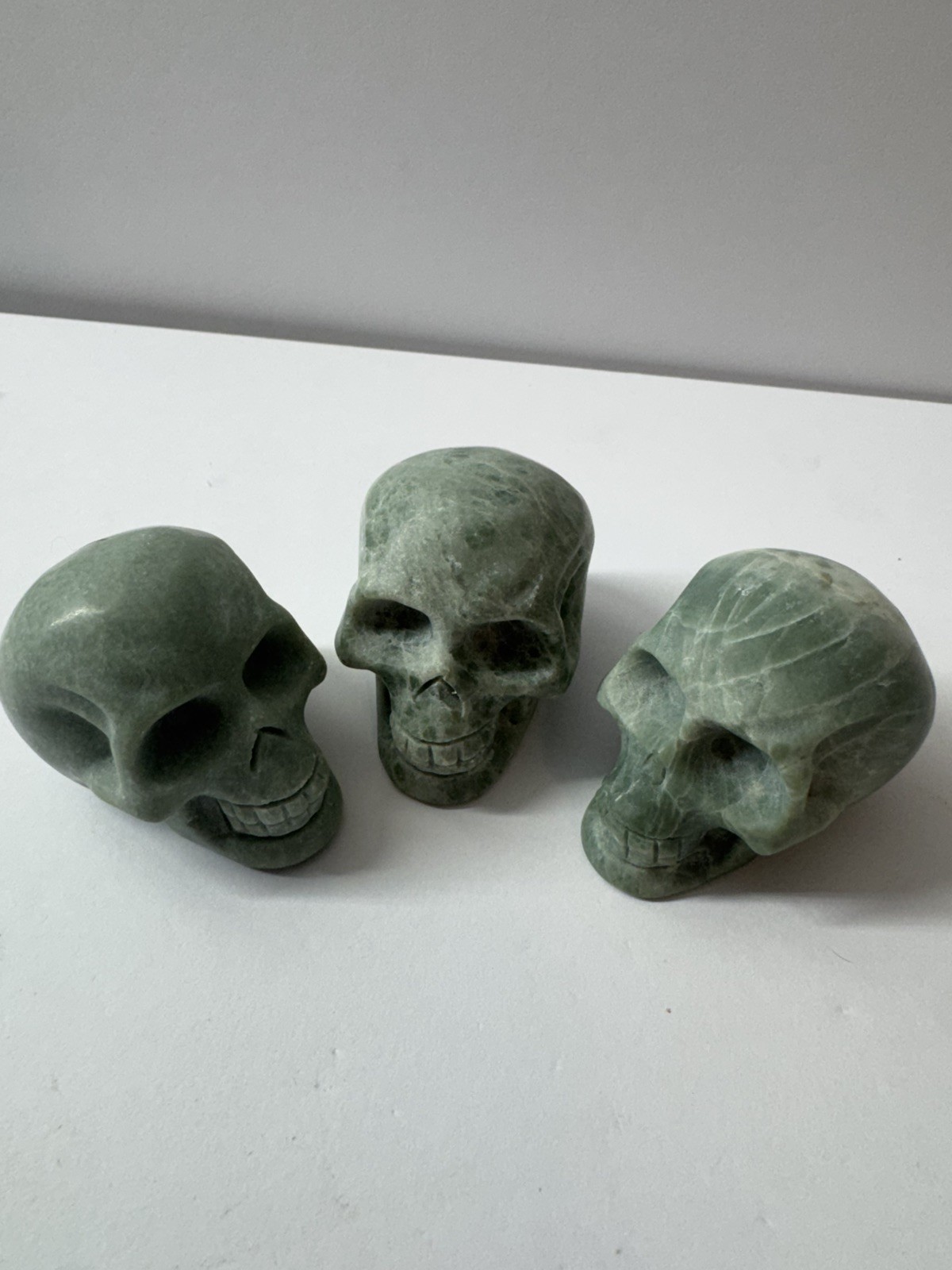 3 Green Skulls Carved Crystal Reiki Healing Skulls 268g Figurines Statue Mineral