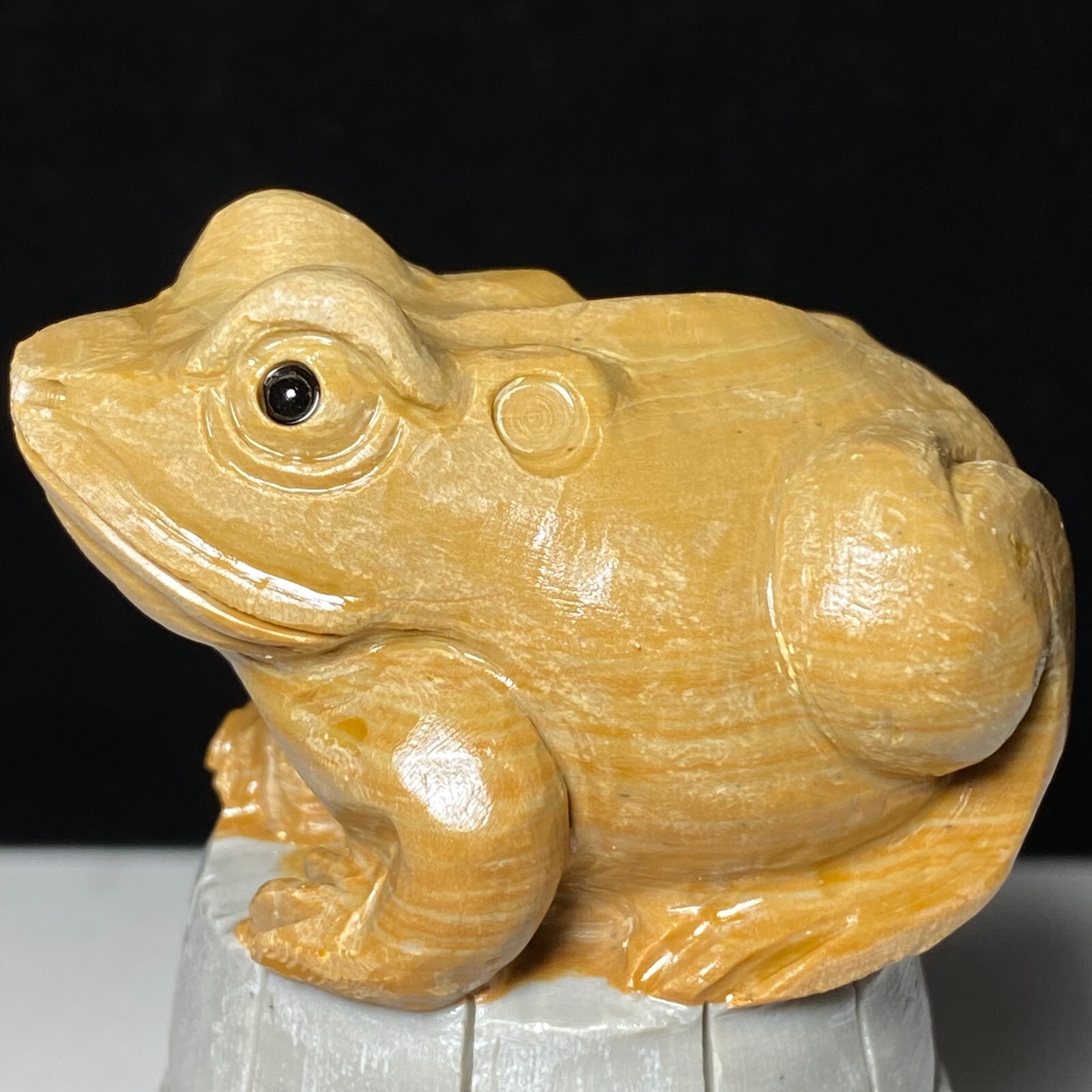 Natural Crystal Quartz Mineral Specimen Songhua Stone Handcarved Frog Gift