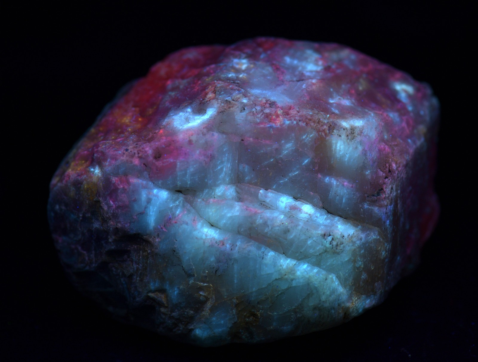 Calcite crystal specimen, multi fluorescent. Cave-in-Rock, Illinois. 286 grams.