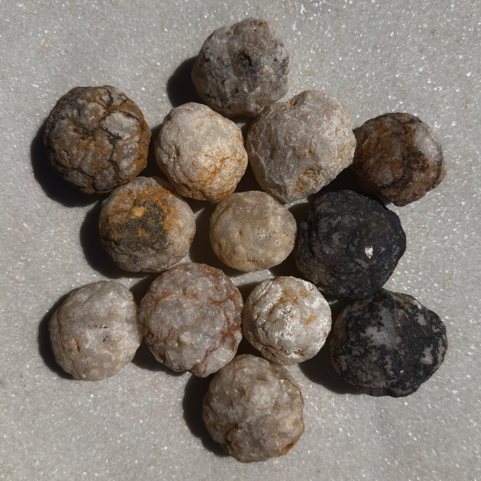 Wholesale Lot – 2 lbs Natural Unbroken Quartz Geode – 12 to 16 PCS