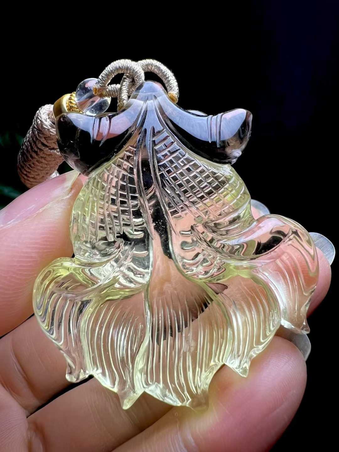 53*44*17.5mm Natural Citrine Quartz Hand Carved Goldfish Crystal Reiki Pendant