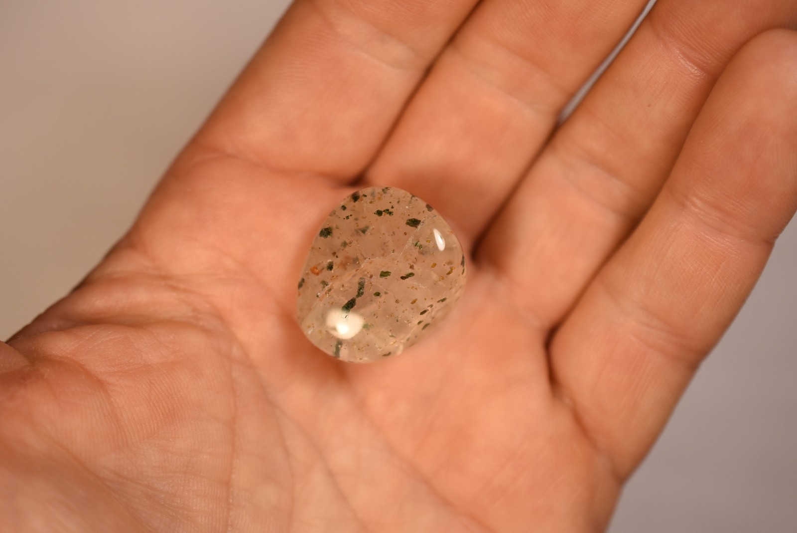 *GREEN TOURMALINE QUARTZ* Tumbled Stone 2.4cm 11.5g Tourmalinated Natural Stone