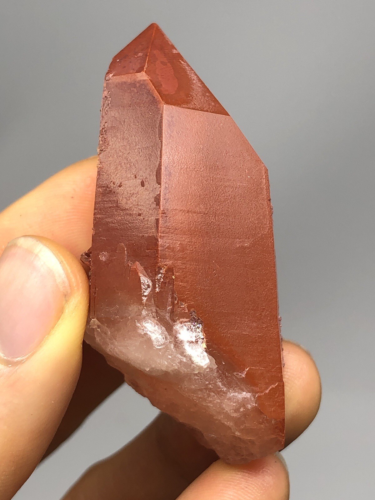Red Quartz Crystal Point Morocco 1.7oz N34