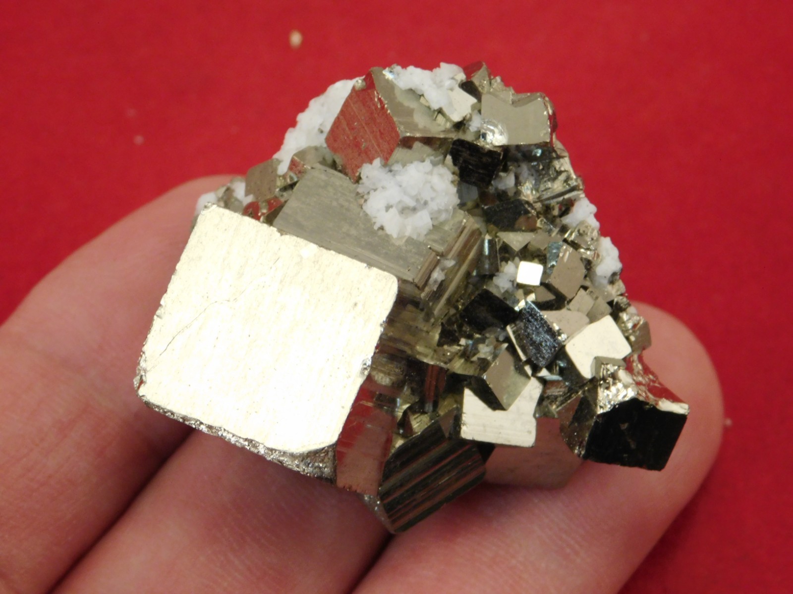 NICE! PYRITE Crystal CUBE Cluster 100% Natural Huanzala Mine Peru 74.3gr