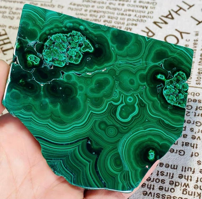 205g Top Natural Malachite Quartz Crystal Gloss Mineral Specimen
