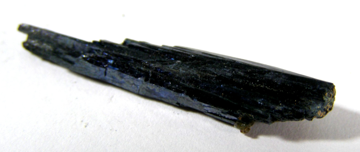 STUNNING RARE NATURAL VIVIANITE CRYSTAL 3.4 x 0.5 cms 1.33 gms #5