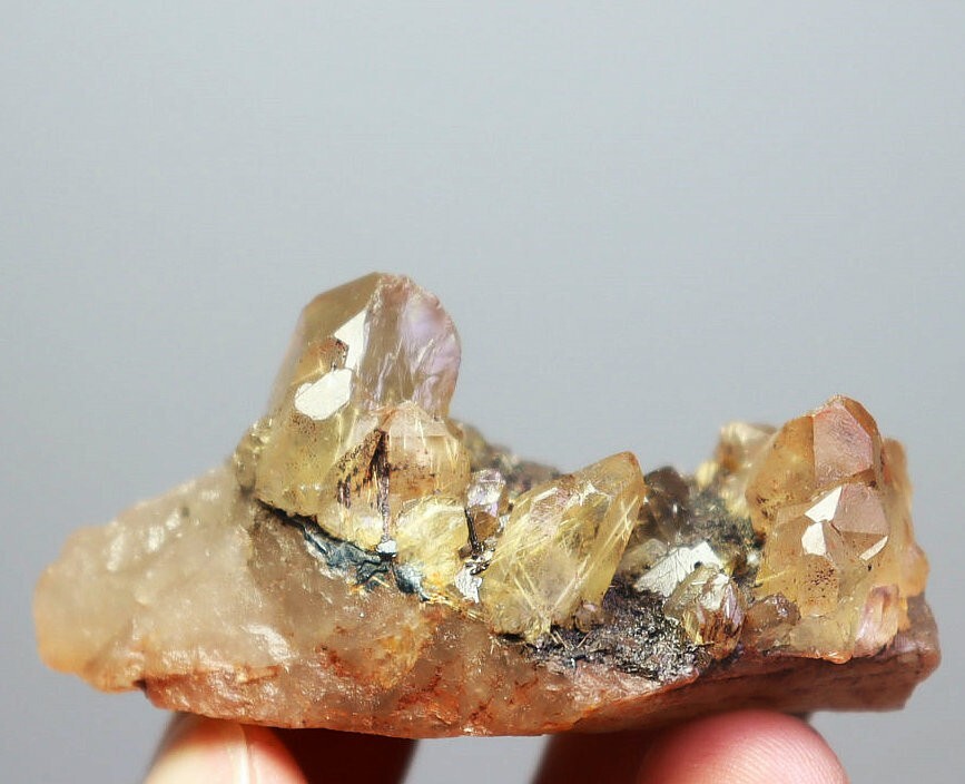 Natural Original Golden Hair Rutilated Quartz Crystal Cluster Mineral Specimen
