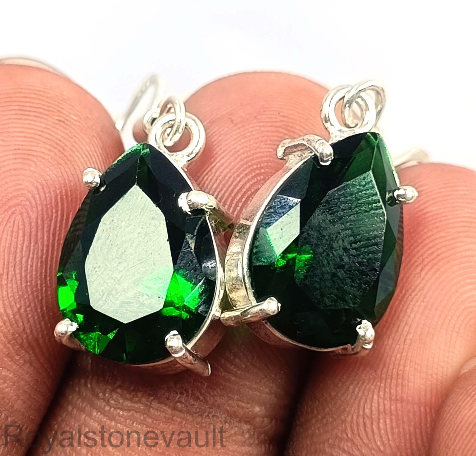 18.00 Ct Natural Green Emerald Pear Shape Earrings 925 Silver IGL Gemstone 6MHV
