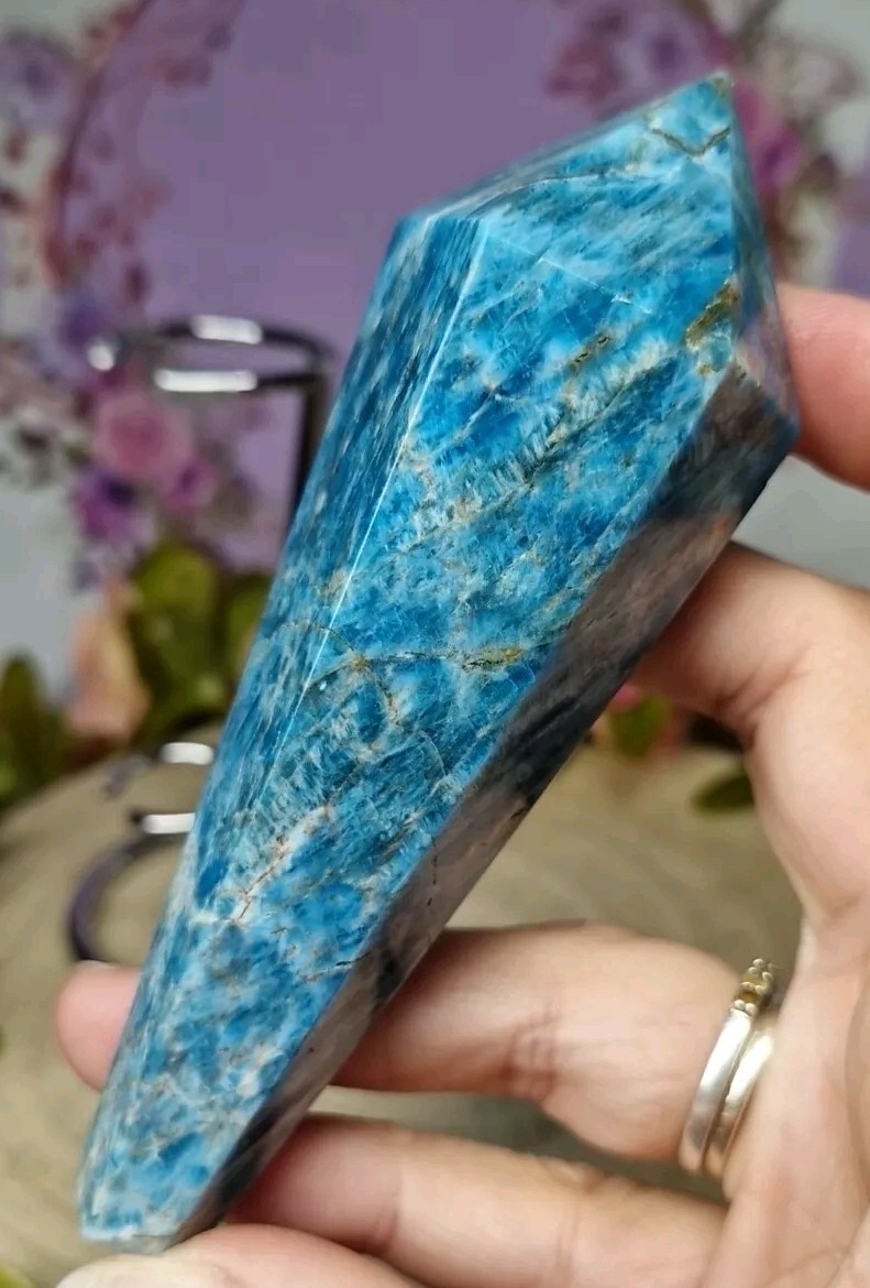 High Quality Brazillian Blue Green Apatite Crystal Point Wand 110mm 158g & Stand