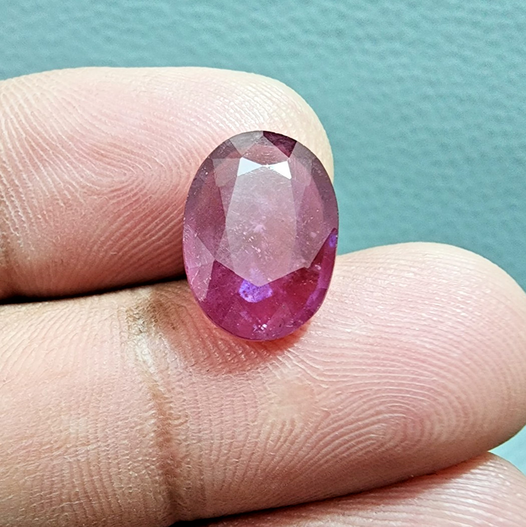 Excellent A+ Blood Red Ruby Faceted 6.27 Crt Oval Cut Gemstone Jewelry For Ring