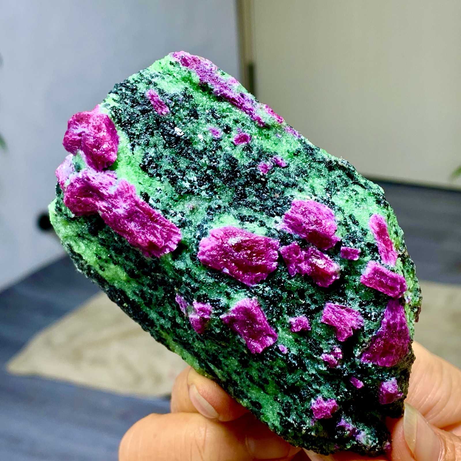 350G Natural green Ruby zoisite (anylite) crystal Chakra Healing Energy