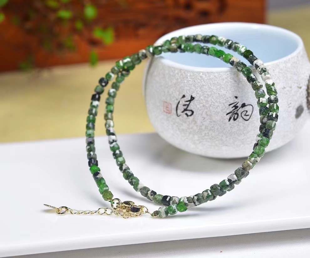 2.5mm Natural Through Grey Stone Crystal Choker Healing Dainty Women’s Necklace