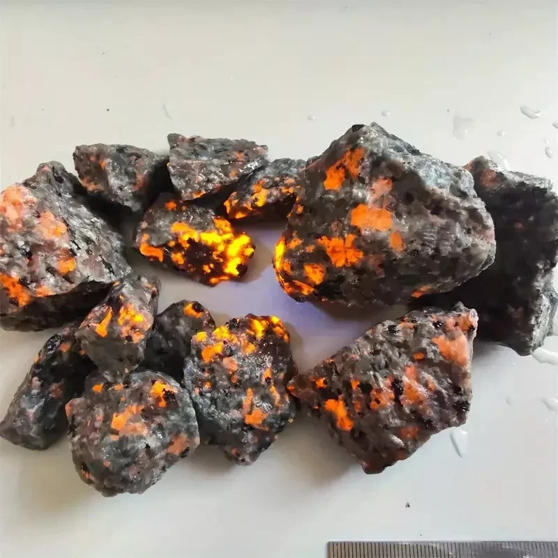 1 PC Raw Rough Emberlite UV Reactive Glow Yooperlite Rock Chunks Energy Gift DIY