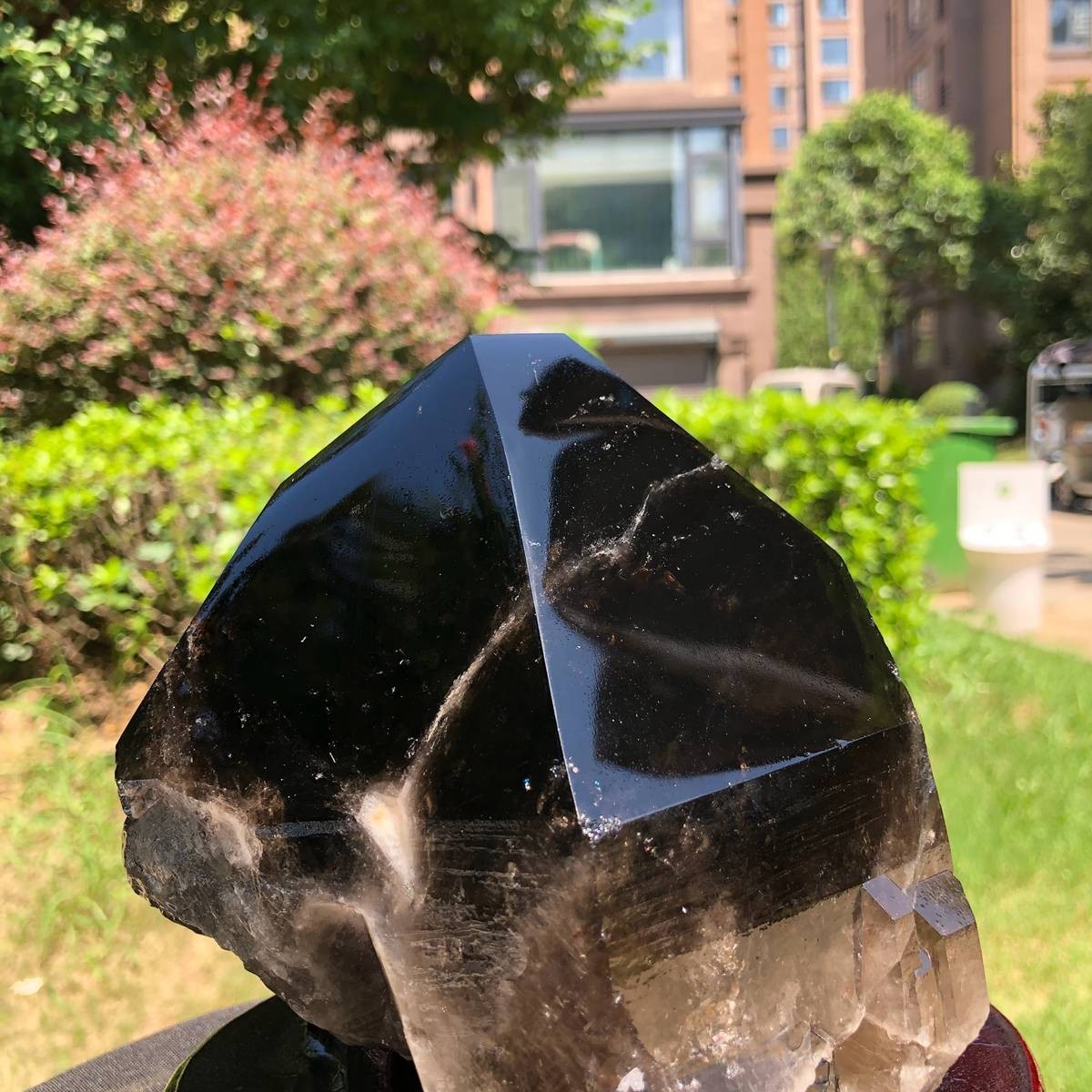 2410g Natural tea crystal specimen + pedestal MH1758