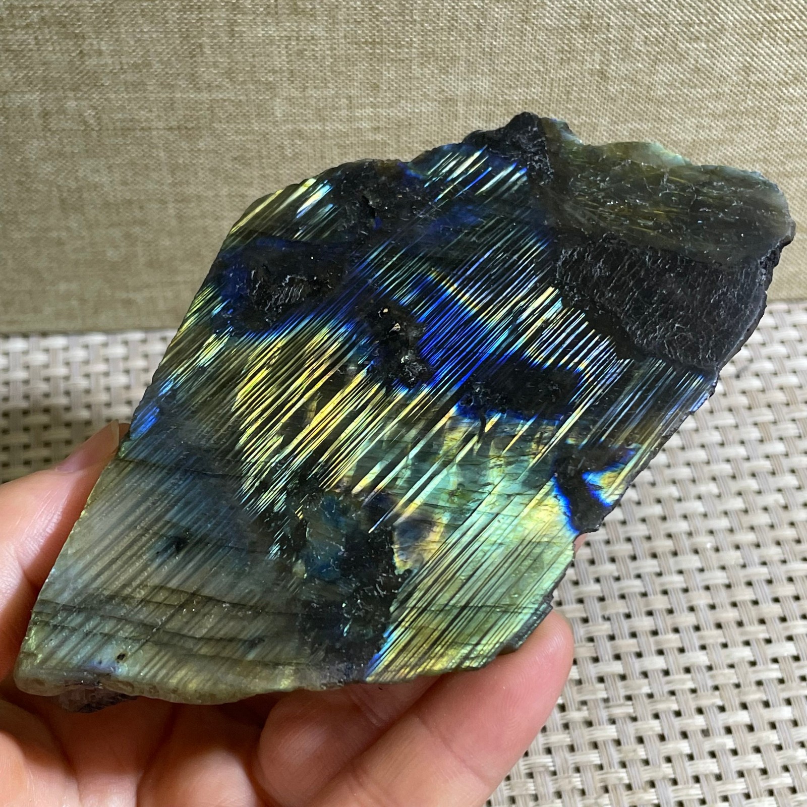 290g Natural multicolor labradorite crystal original stone specimens