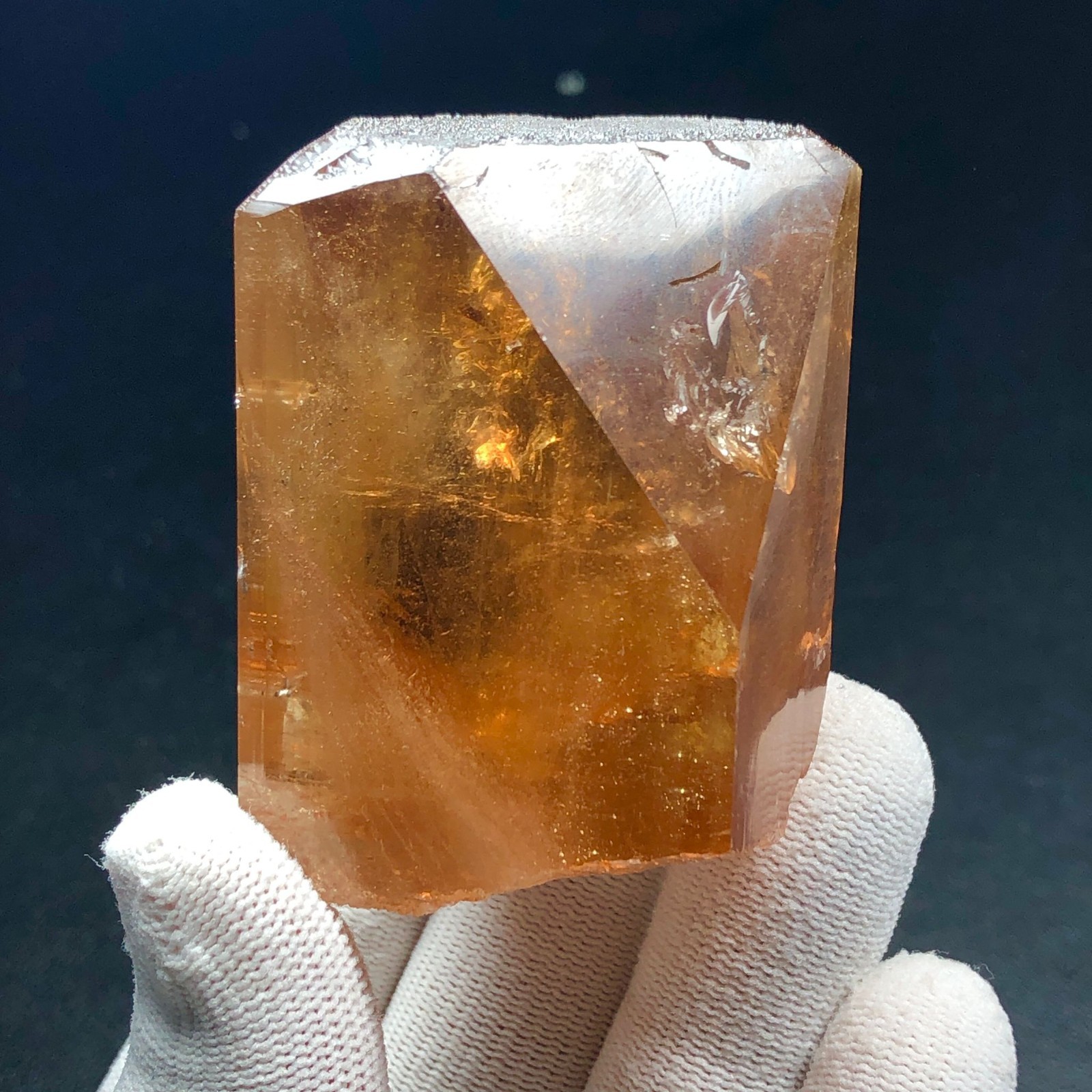 TOPAZ Complete Crystal – 229 grams – 5.5 cm from SKARDU Pakistan
