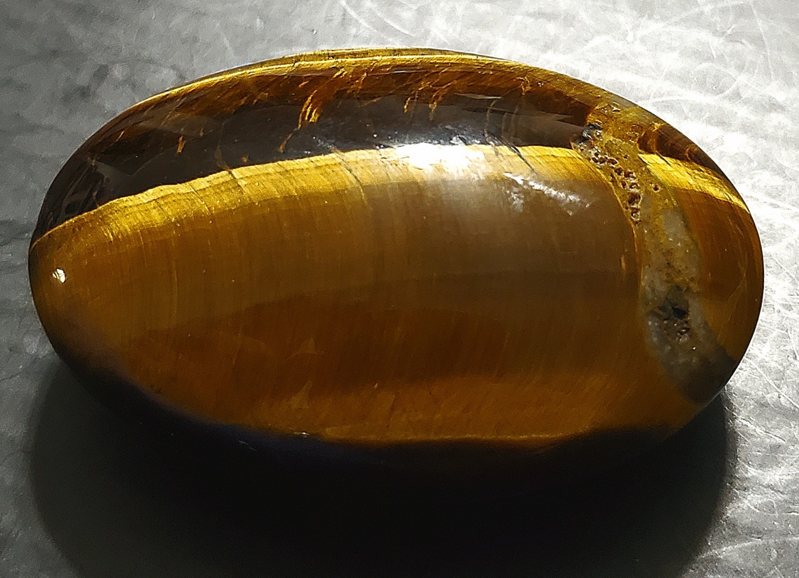 Thick Golden Tigers Eye Palmstone