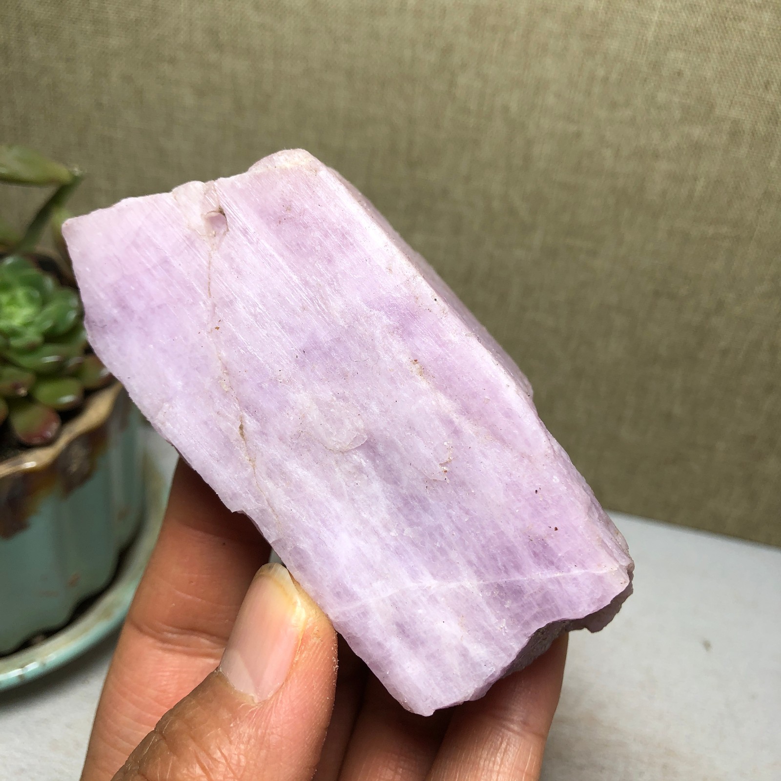 72mm Natural Kunzite Crystal semi-precious rough original Specimen 226g A4174