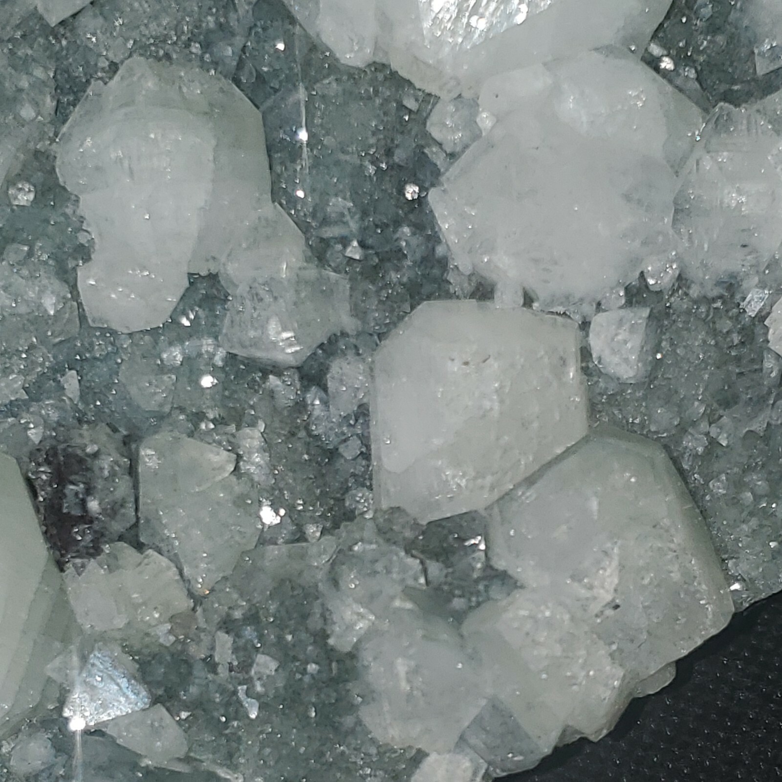 Apophylite on Chalcedony. Approx 2lbs 2.9oz, 6in x 4.5in x 2.75in