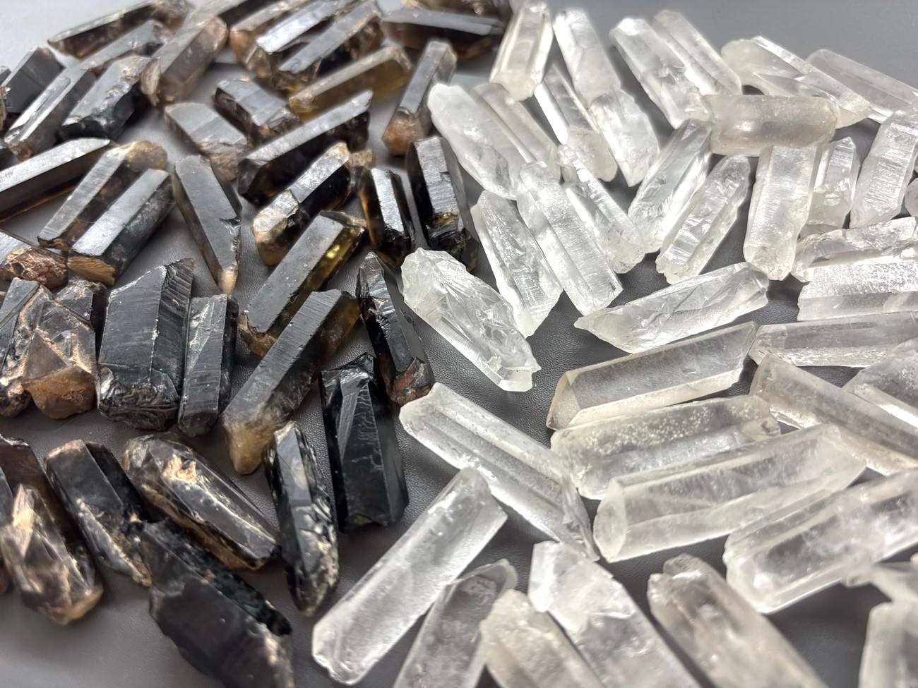 100pcs Bulk Mixed Clear & Smoky Quartz Crystal Shards Broken Terminated Wands