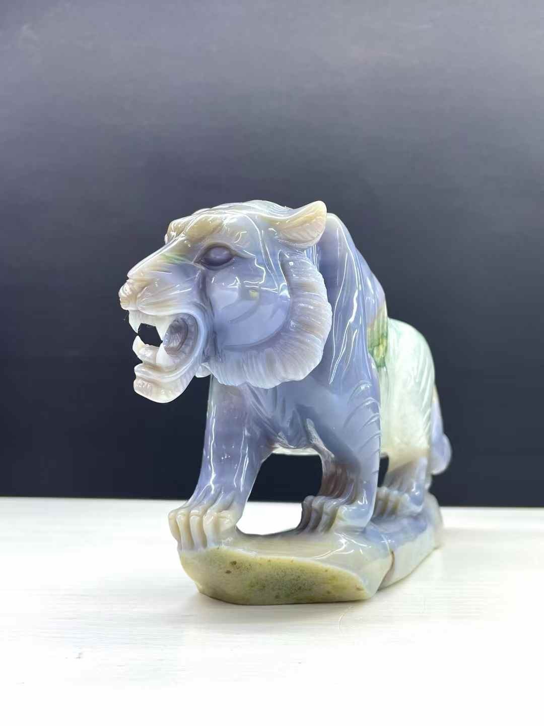 1pc Natural agate geode quartz Hand carved tiger skull Healing gift