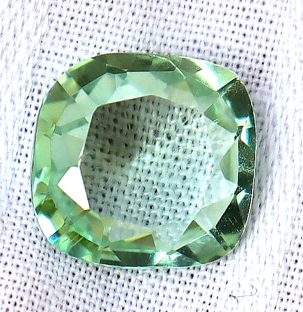 Natural Green Sapphire 4.05 Ct Cushion Cut Certified Loose Gemstone