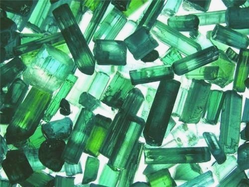 Tourmaline crystal blue green all natural mine rough 80 carat lots 40 + pieces