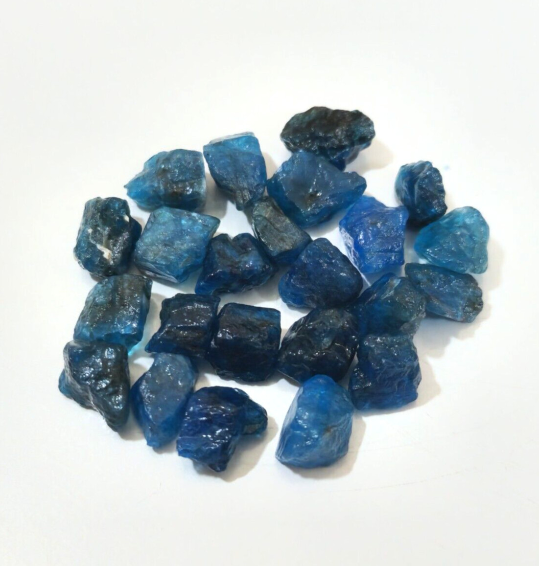 Top Quality 23 Piece Lot Blue Apatite Raw 8-12 MM For Jewelry Loose Gemstone