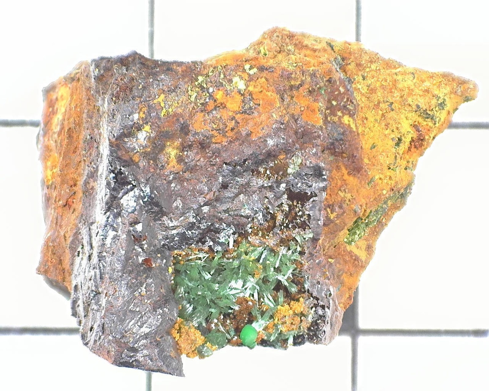 20446 MM Conichalcite Olivenite Smithsonite Lavreotiki East Attica Attica Greece