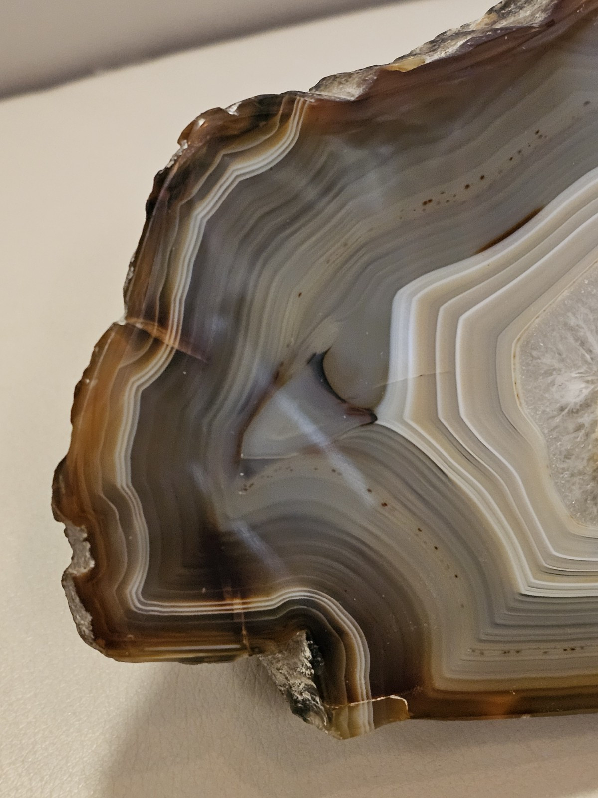 EXTRA LARGE BANDED AGATE POLISHED ON ONE SIDE 9.5″ WEIGHS 6LBS 8OZ