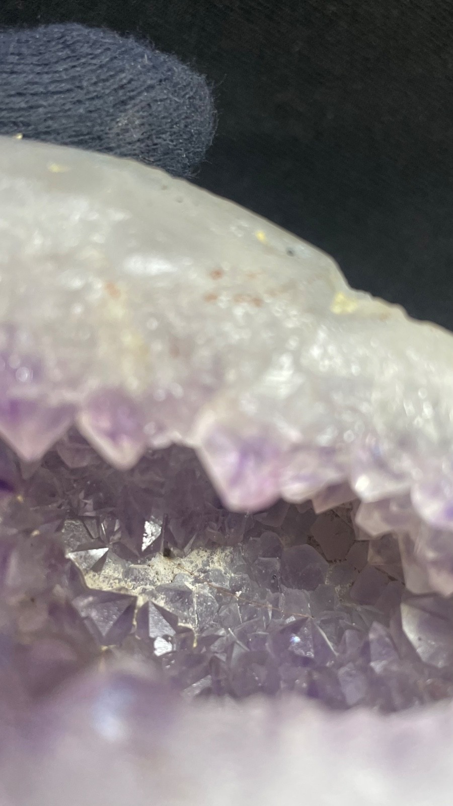 Stunning amethyst bow geode in natural specimen/India