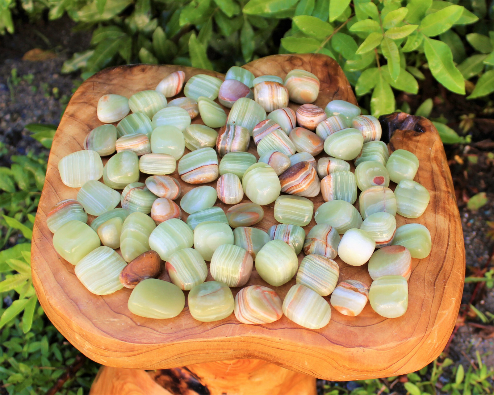 Green Onyx Tumbled Stones Bulk Lots, ‘A’ Grade Tumbled Green Onyx Crystals