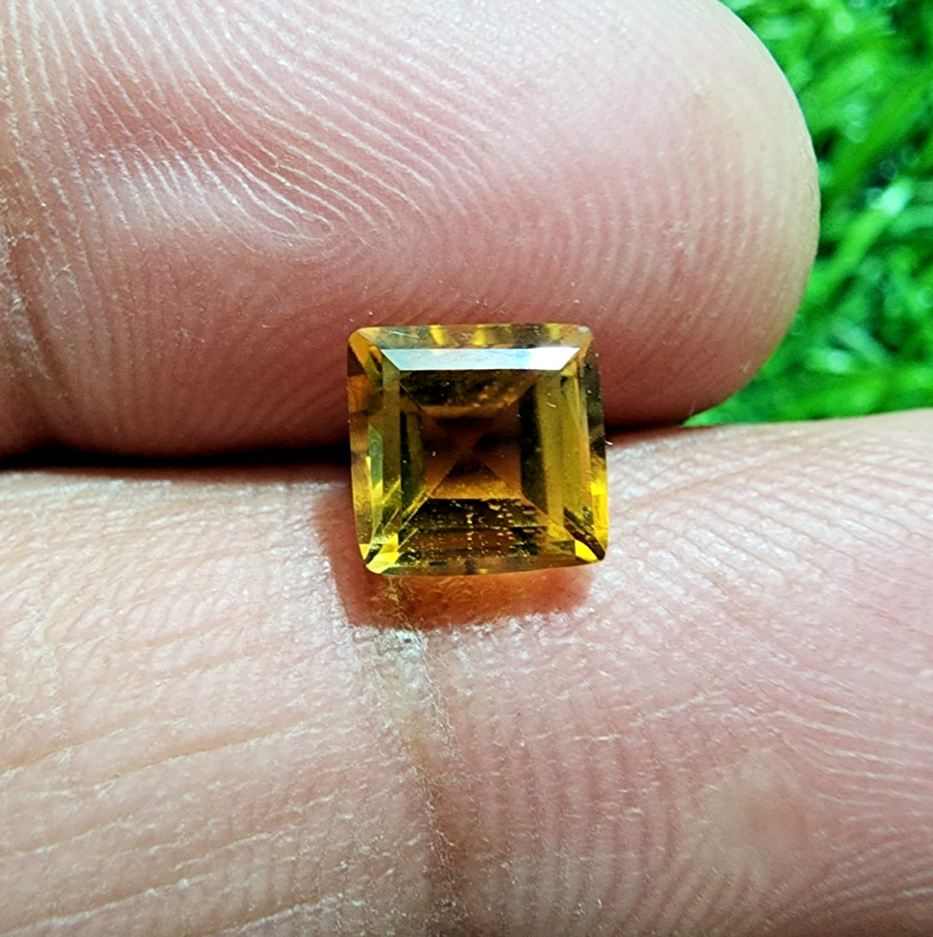 1.60Ct Ultimate Golden Citrine Topaz Square Loose Gem Faceted Size (7X7x5 MM)