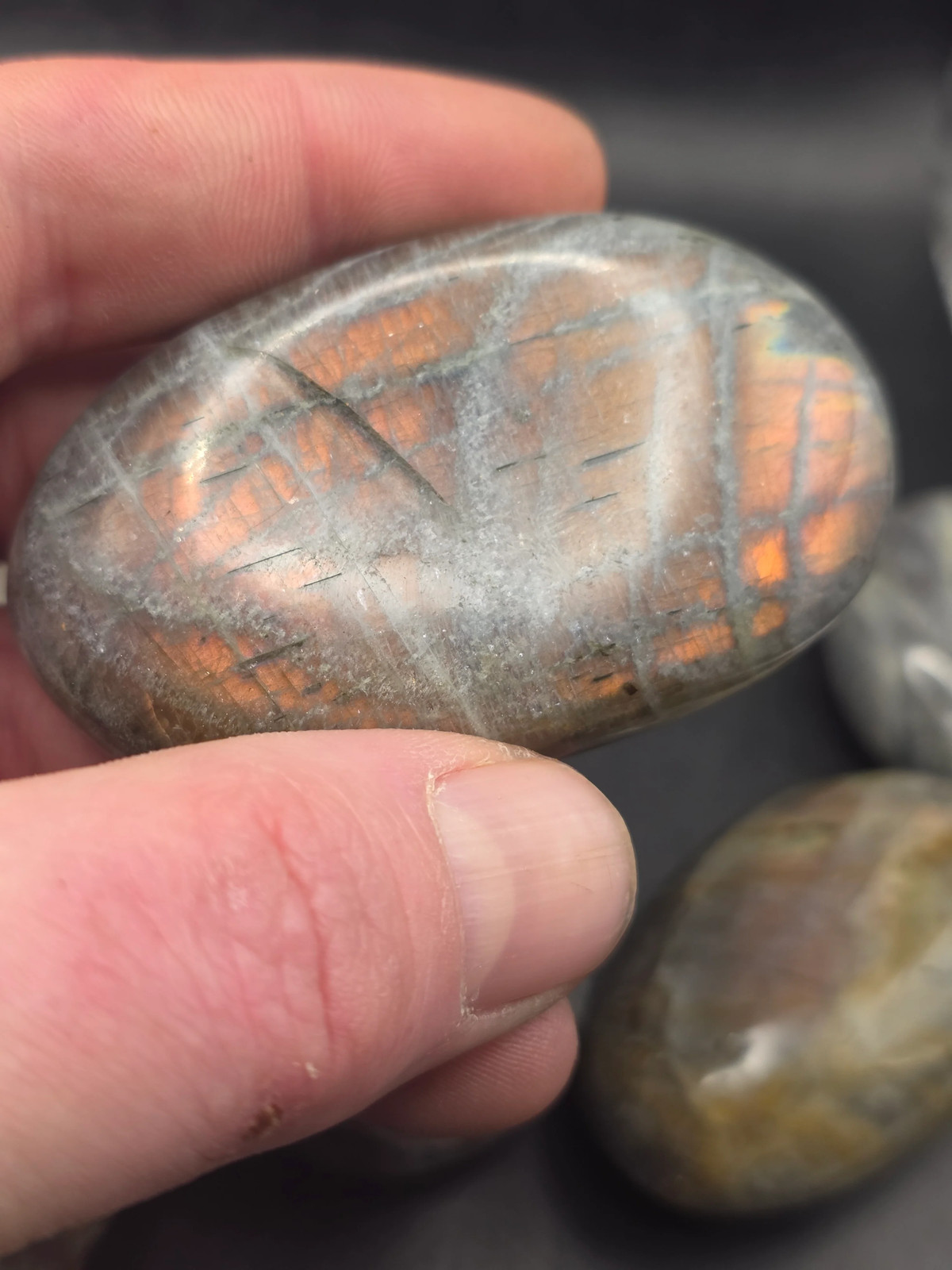 Sunset labradorite palm stone! 1.6 too 2.5 inches