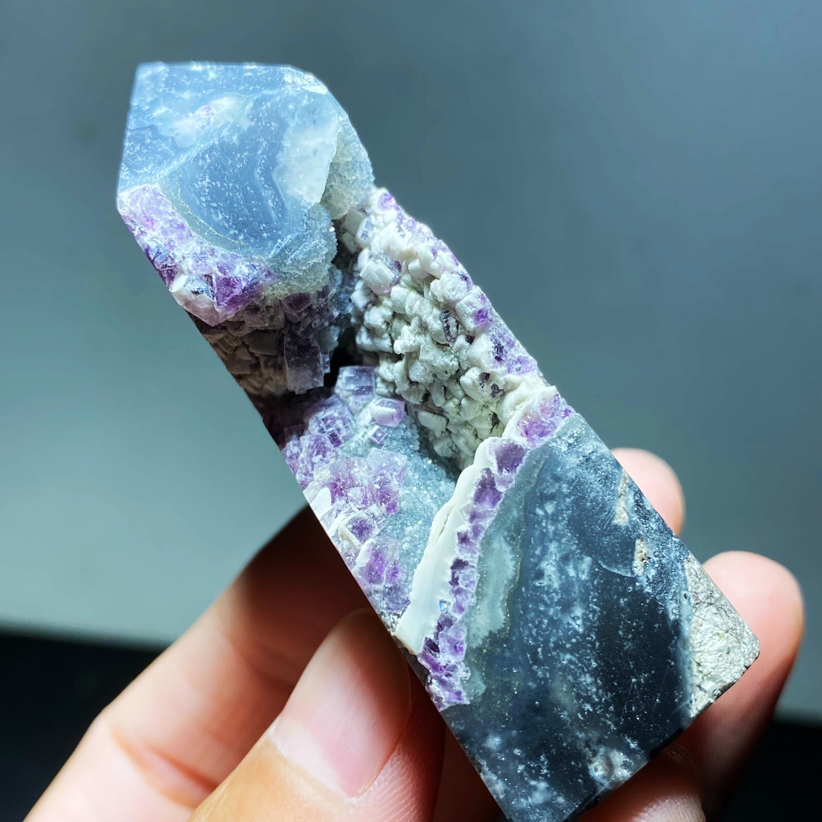 Natural Purple Fluorite Agate Crystal Point Healing Glow Under UV Light C644
