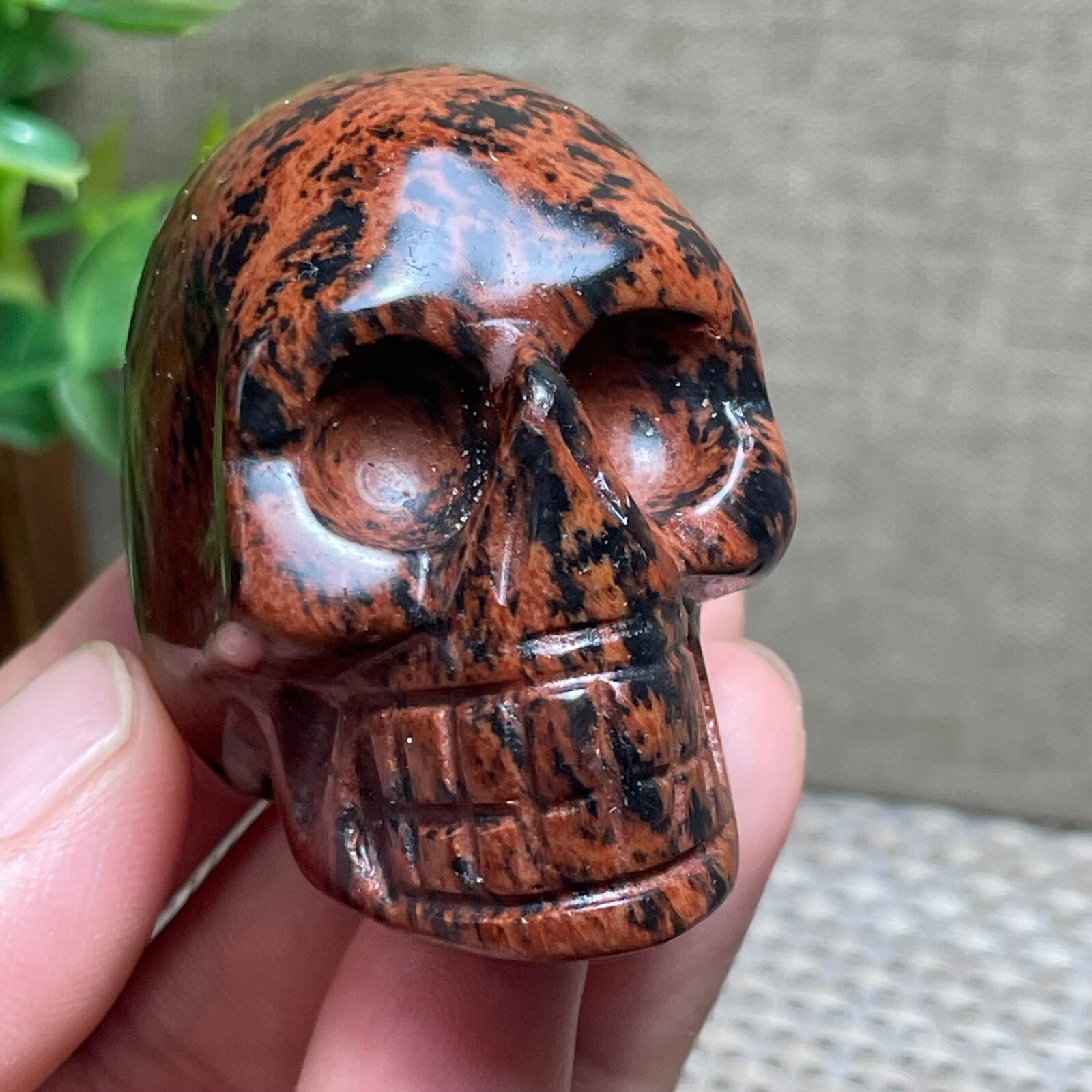 Carved stone Human Skull Head decoration Specimens 80g E3