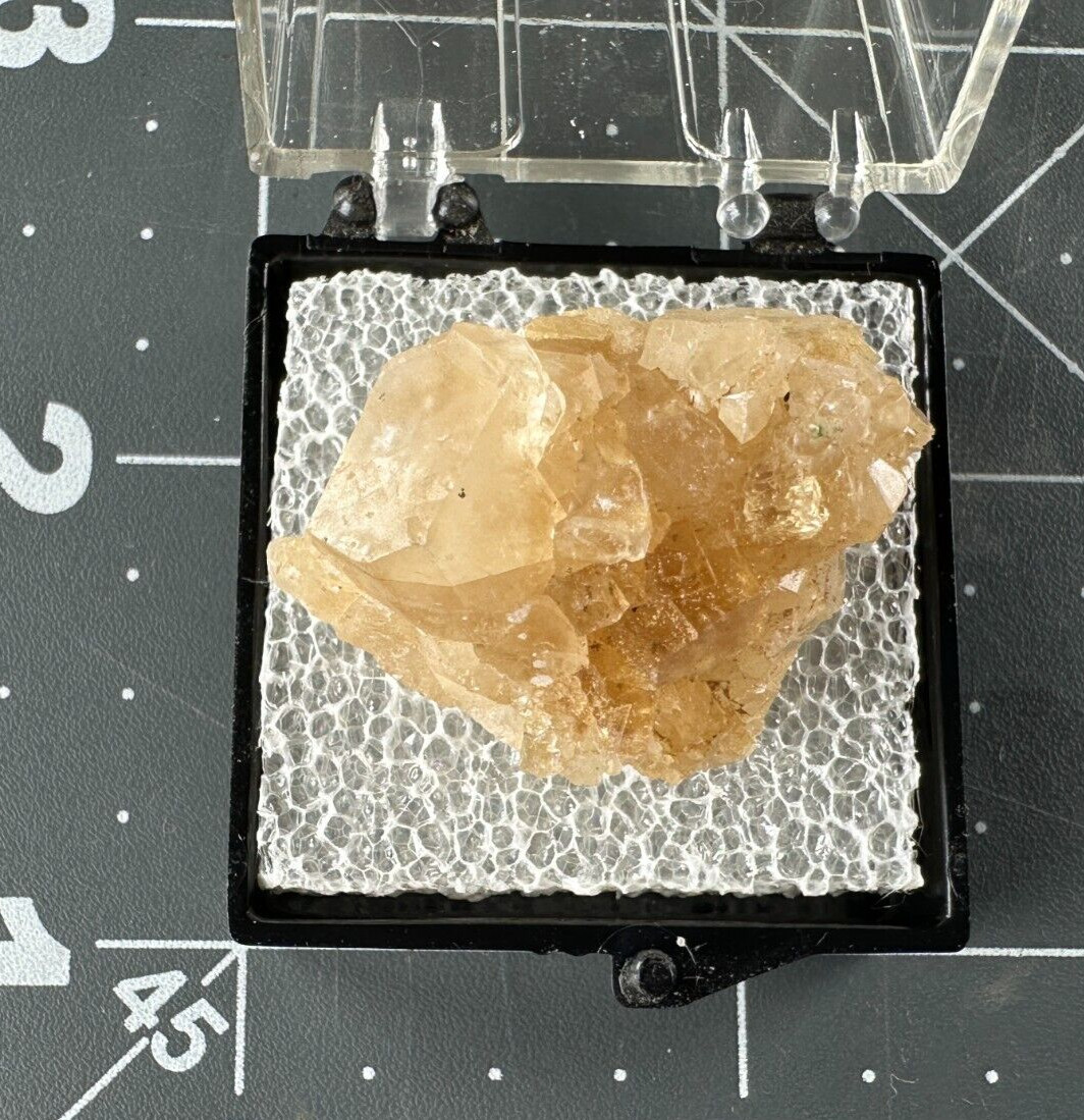 ➤ 1-1/8″ CALCITE & FLUORITE CRYSTAL CLUSTER – Norristown Indiana VIDEO➤669