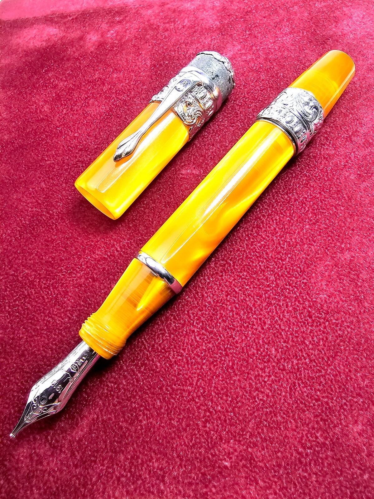 RARE! ANCORA VESUVIO YELLOW LIMITED EDITION 73/88 FOUNTAIN PEN FINE 18K GOLD NIB