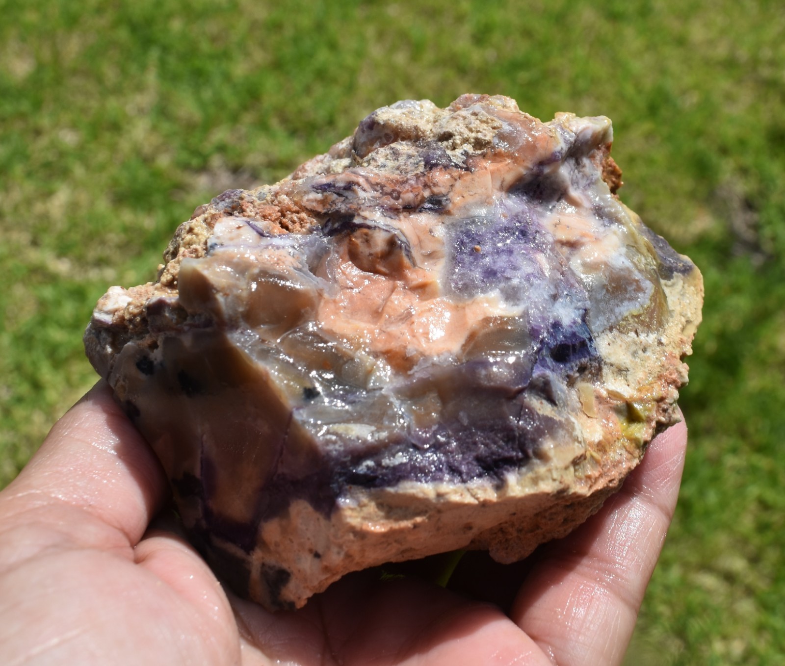 1.02 LB OPALIZED TIFFANY STONE ROUGH, Bertrandite, FLUORITE (POU)