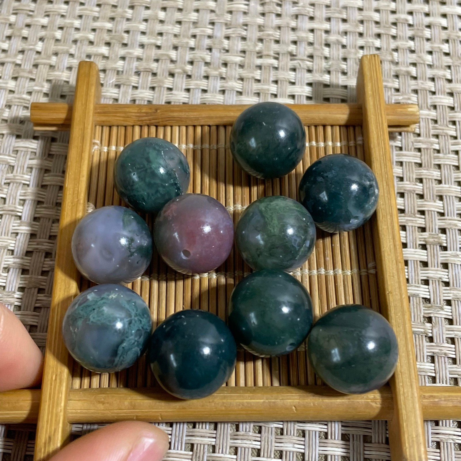 10pcs 51g Natural water grass agate round beads have been perforated