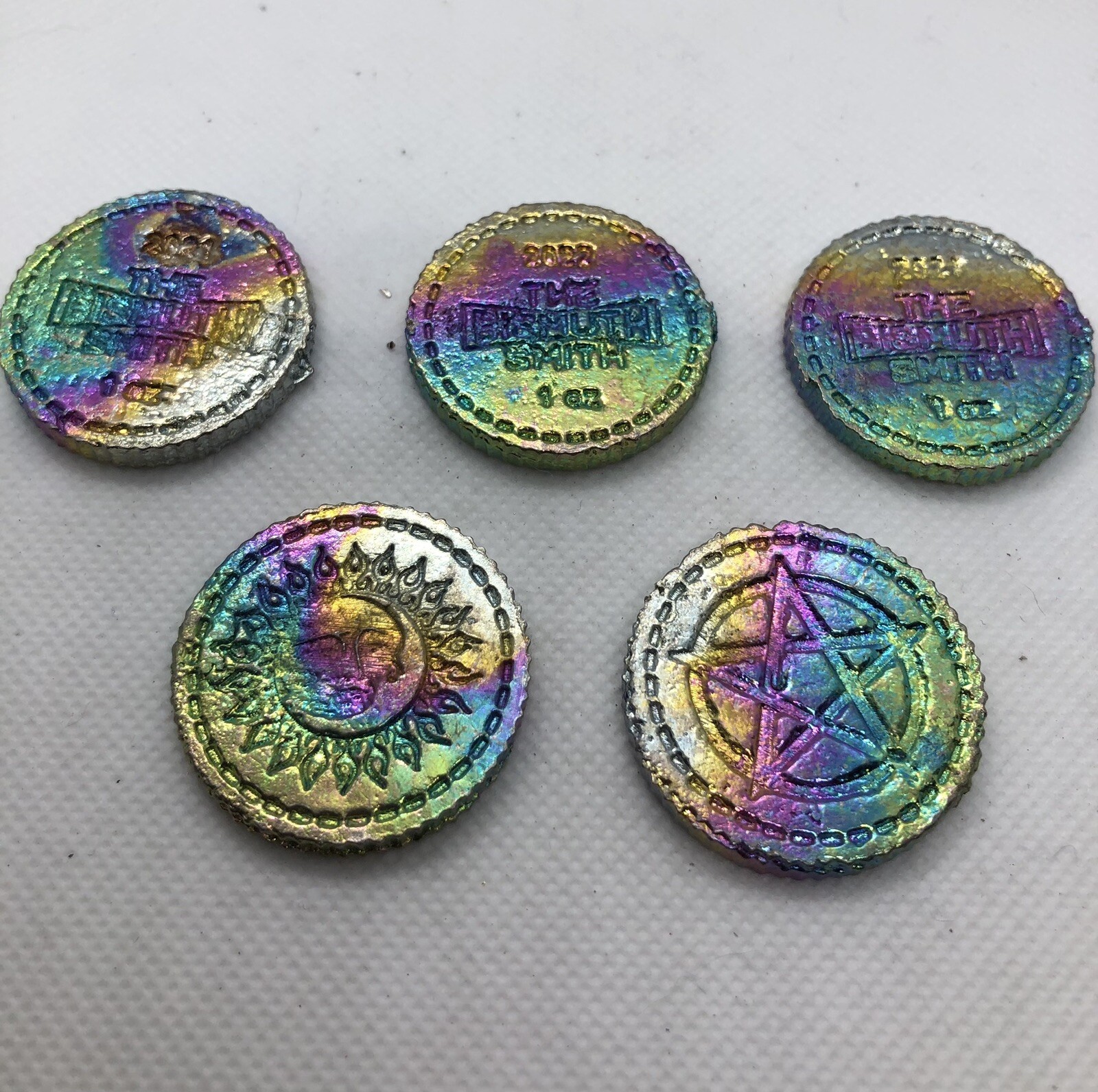 Bismuth crystal Rainbow Coin (1)