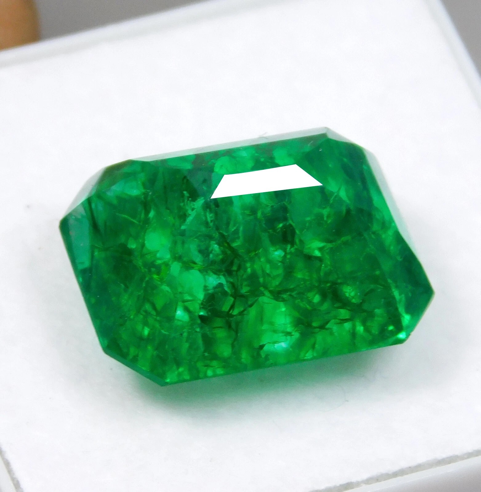 Certified Natural Colombian Green Emerald 10Ct Emerald Cut Loose Gemstone