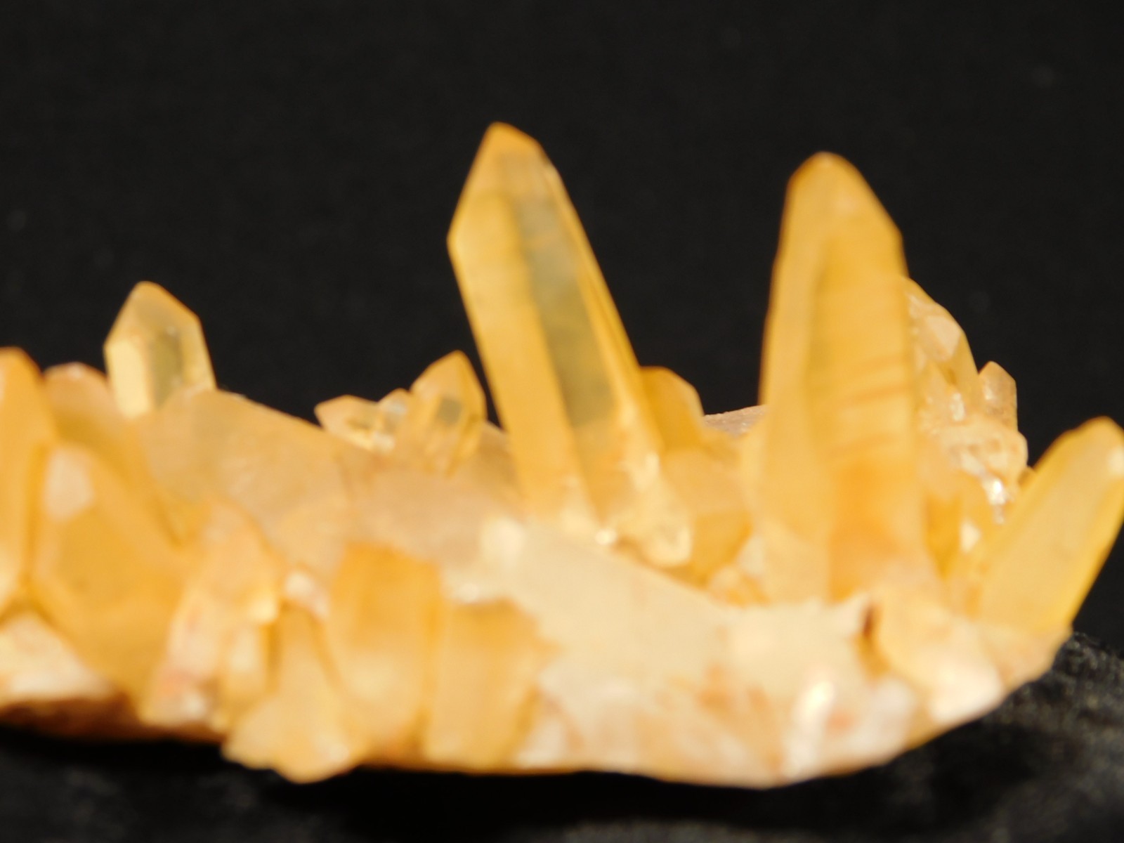 GOLDEN Healer Quartz Crystal Cluster 100% Natural Brazil 81.0gr