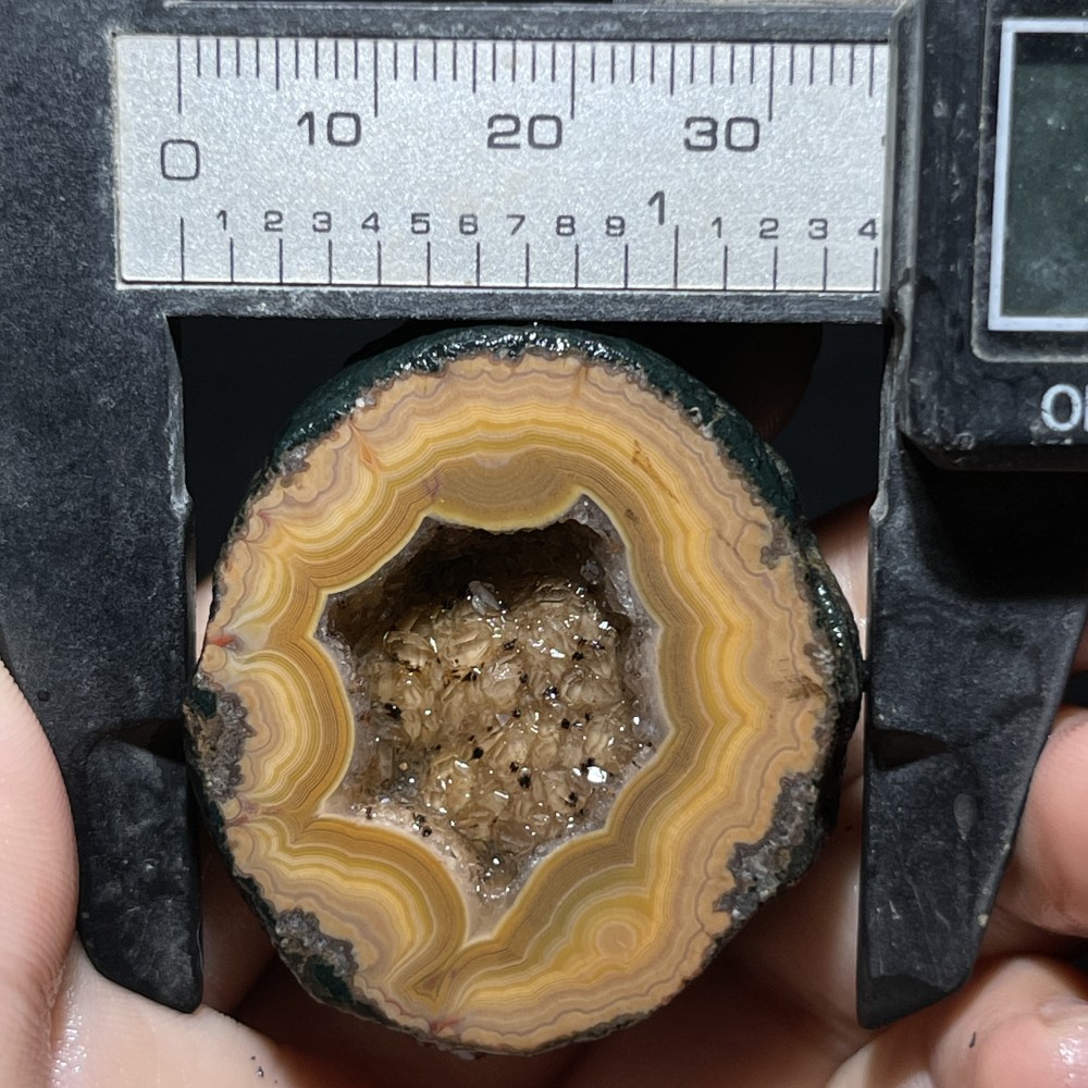 Natural half Rough Chinese Agate crystal geode Achat Nodule Hebei 45g D740