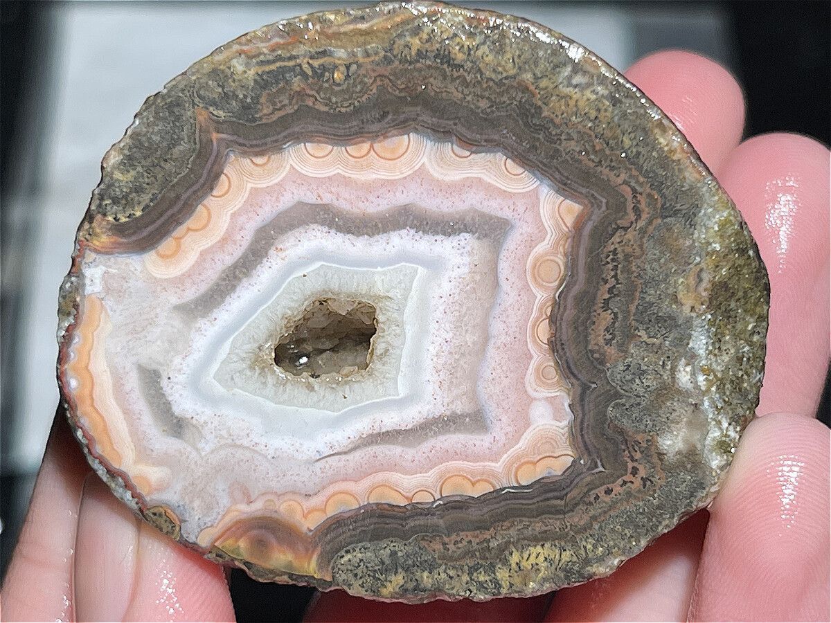Half Rough Agate ore crystal Achat Nodule Chinese bloody battle Agate 75g B051