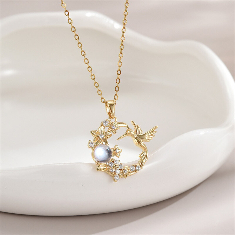 Women’s Fashion Jewelry Romance Gold Hummingbird Pendant Necklace Gift 1PC