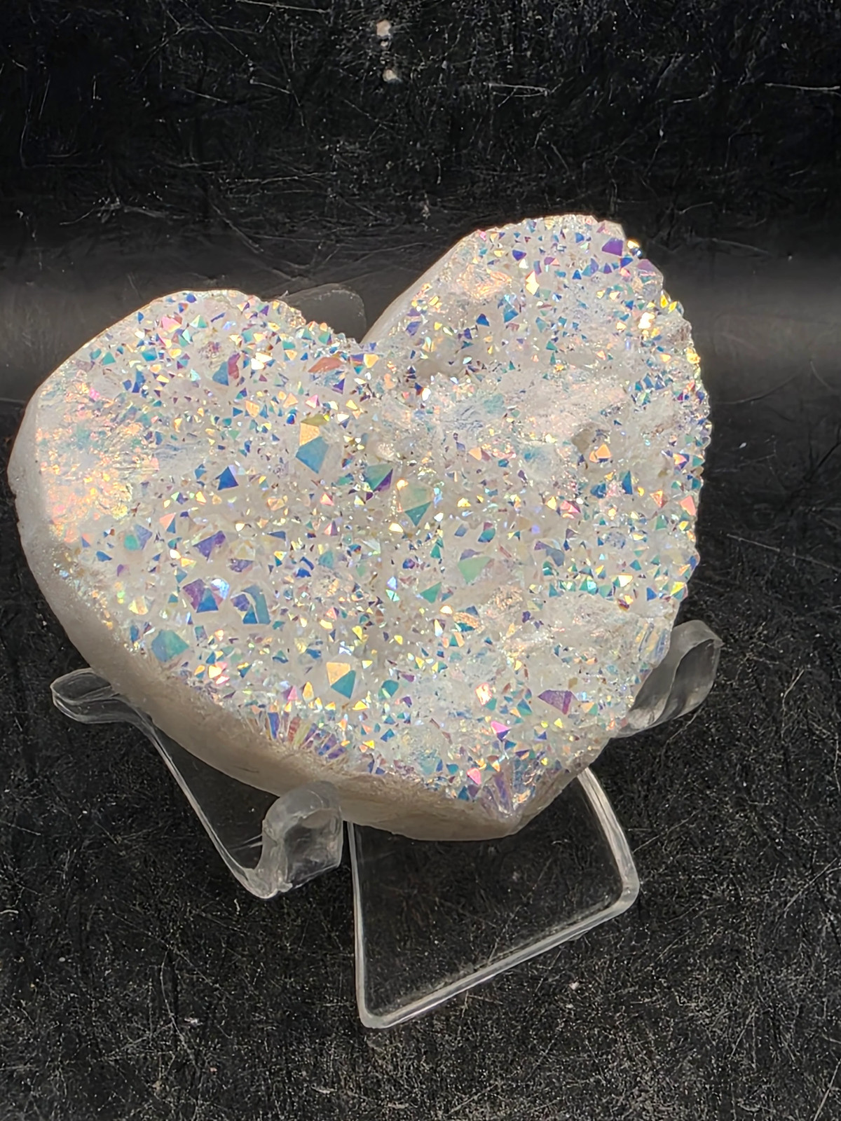 White pearl aura quartz heart! 3.4 ounces, 2.5 inches wide, 2.1″ tall