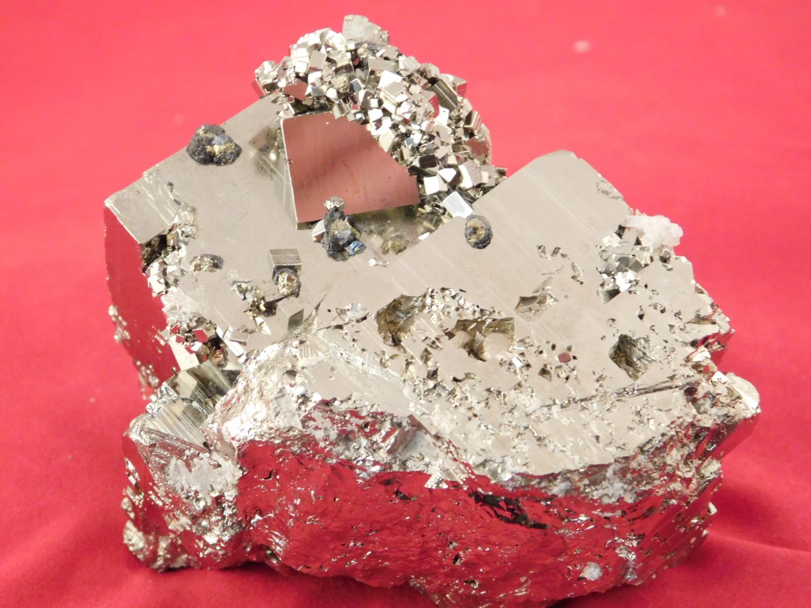 wOw BIG! AAA Pyrite CUBE Cluster 100% Natural Peru 825gr