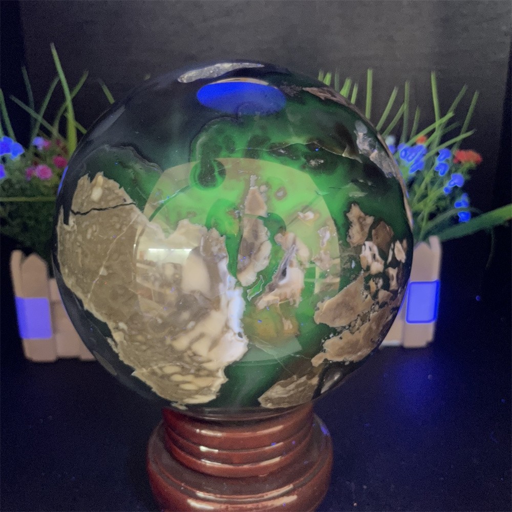 7.2LB 5.3″ Natural Fluorescent Agate Ball Sphere Crystal UV Reiki Decor