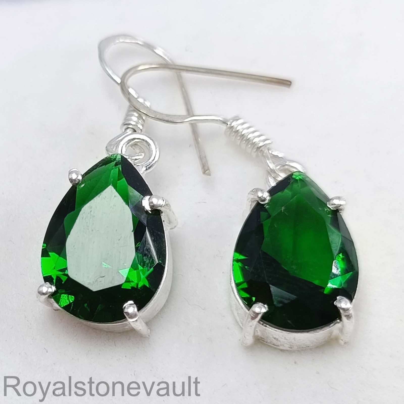 18.00 Ct Natural Green Emerald Pear Shape Earrings 925 Silver IGL Gemstone 6MHV
